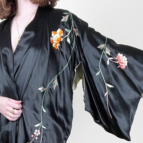 Antique Vintage Silk Kimono Robe Duster Cardigan House Coat Handmade Embroidered - Picture 3 of 13